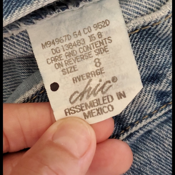CHIC vintage High rise Mom jeans light wash sz. 8 avg. - Picture 4 of 8